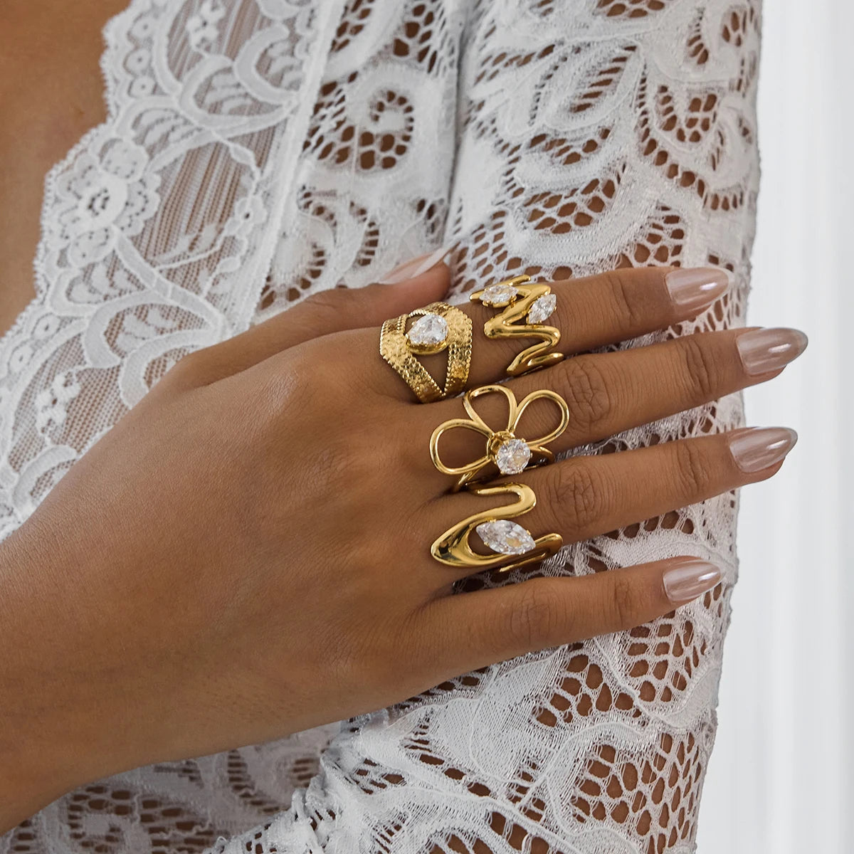 J&D Fashion Dainty Rings With Zircon Hollow Flower O-shaped Geometric Zircon Series Open Rings for Delicate Women