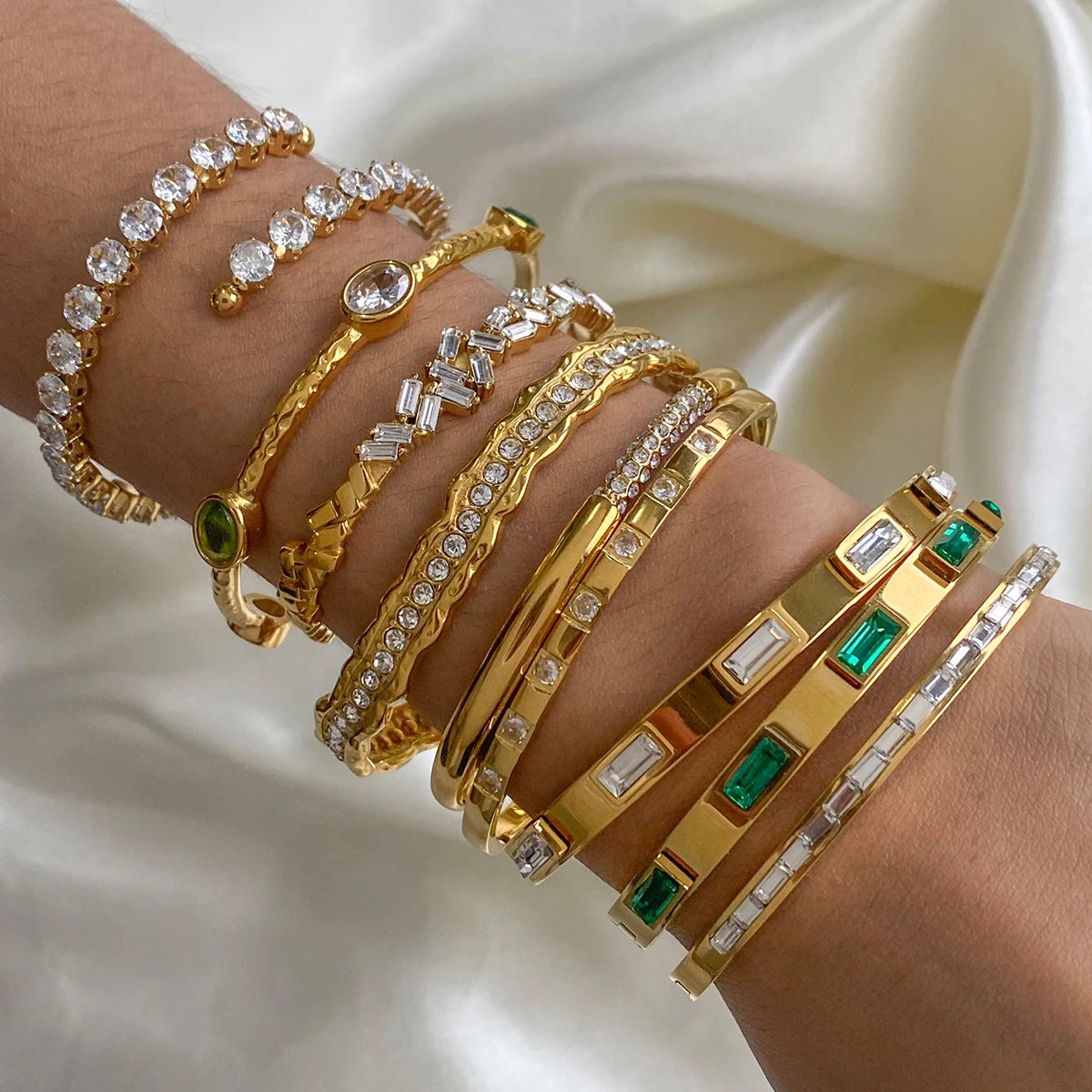 J&D Luxury Elegant Waterproof Stainless Steel 18K Cubic Zircon Open Cuff Bracelet Bangle for Girls