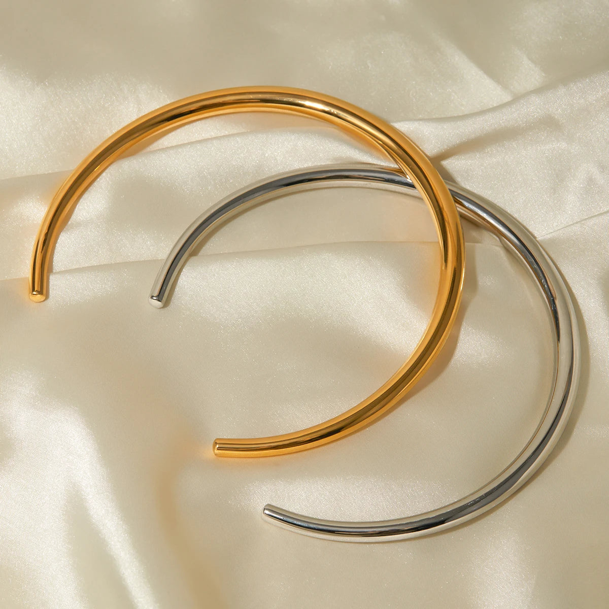 COMO NECKLACE