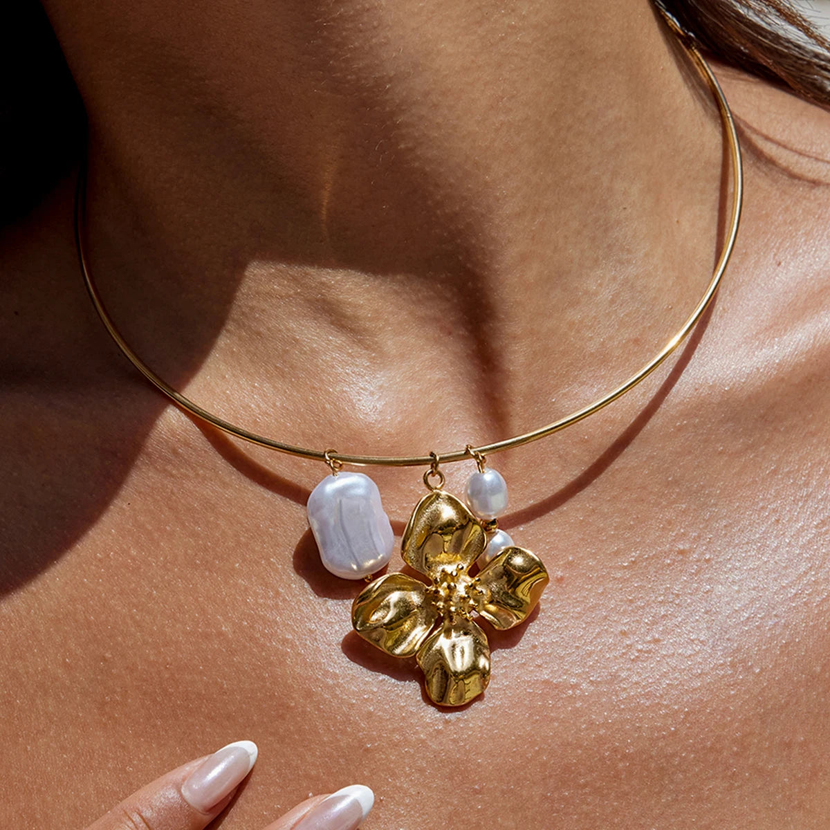 ELARA NECKLACE