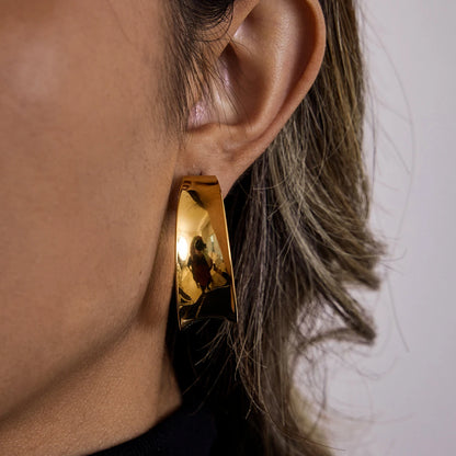 J&D Minimalist 18K Gold Plated Stainless Steel Earring C-Circle Concave Moon Hoop Earring Jewelry