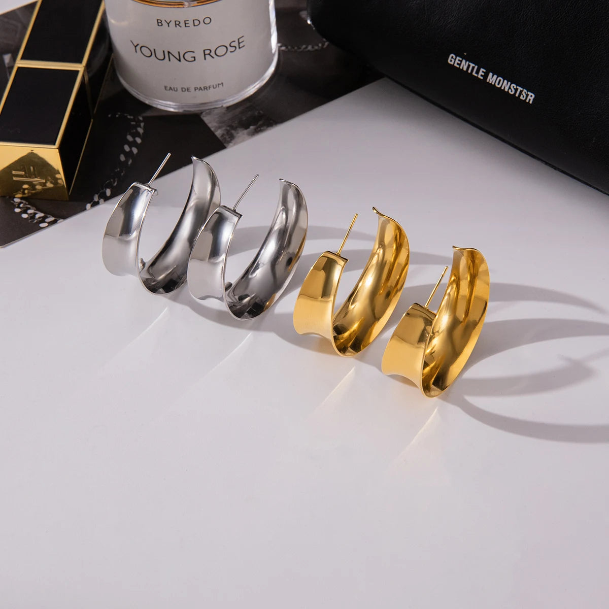 J&D Minimalist 18K Gold Plated Stainless Steel Earring C-Circle Concave Moon Hoop Earring Jewelry