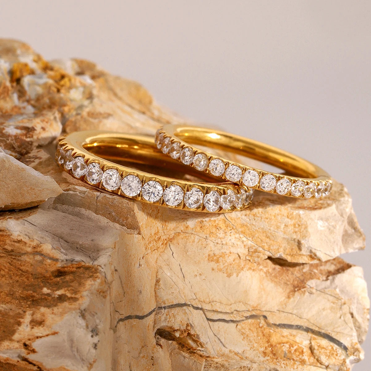 J&D Jewelry Blingbling Zirconia Shiny Ring 18K PVD Gold Plated Stainless Steel Semi-precious Ring for Woman