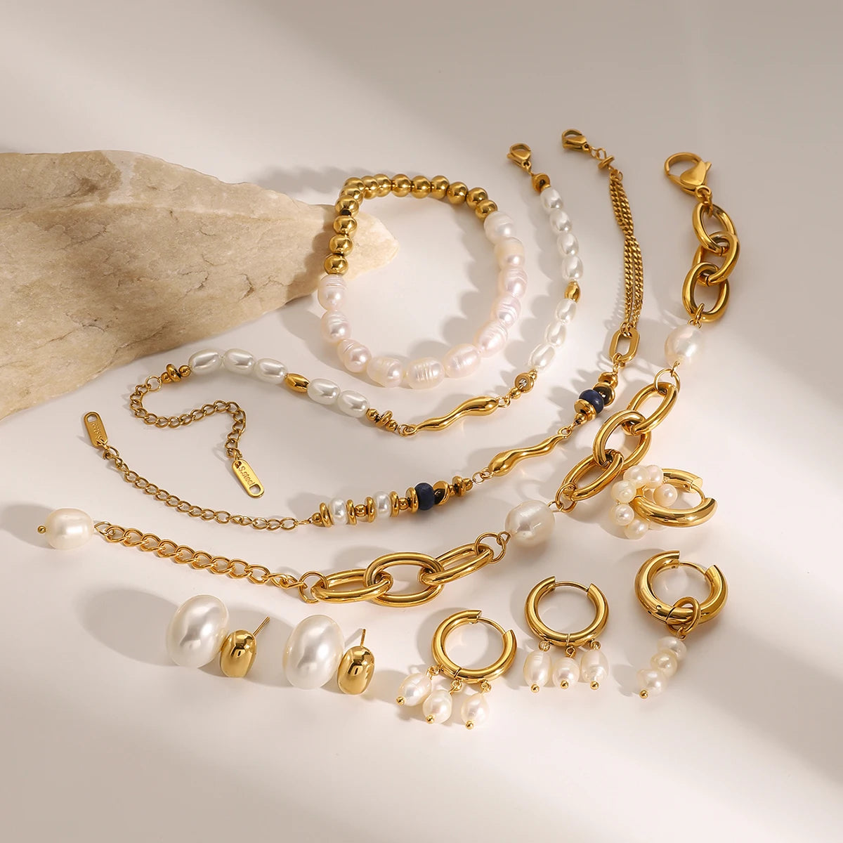 J&D Dainty Vintage Stainless Steel 18k Gold Plated Bracelets Freshwater Irregular Pearl Bracelets Set