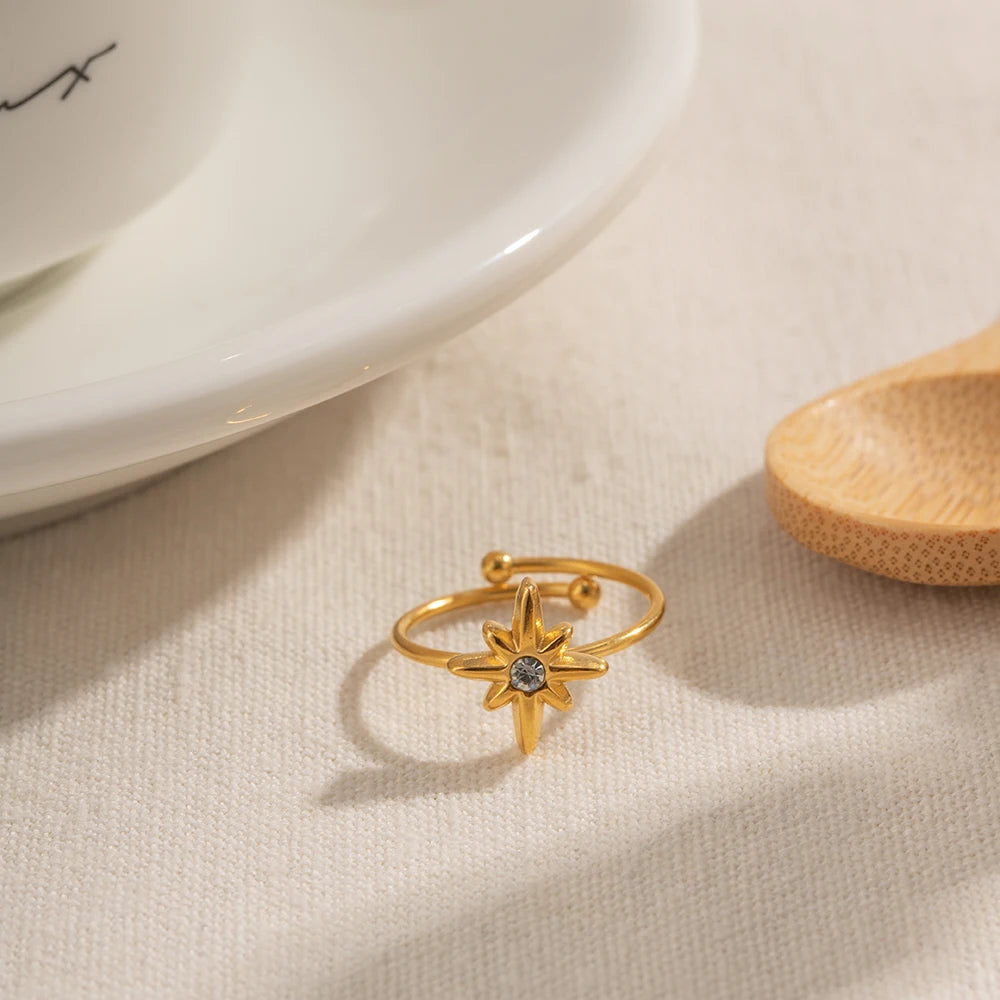 Waterproof 18K Gold-plated Stainless Steel Fashion Jewelry White Zirconia Octagram Rings for Women